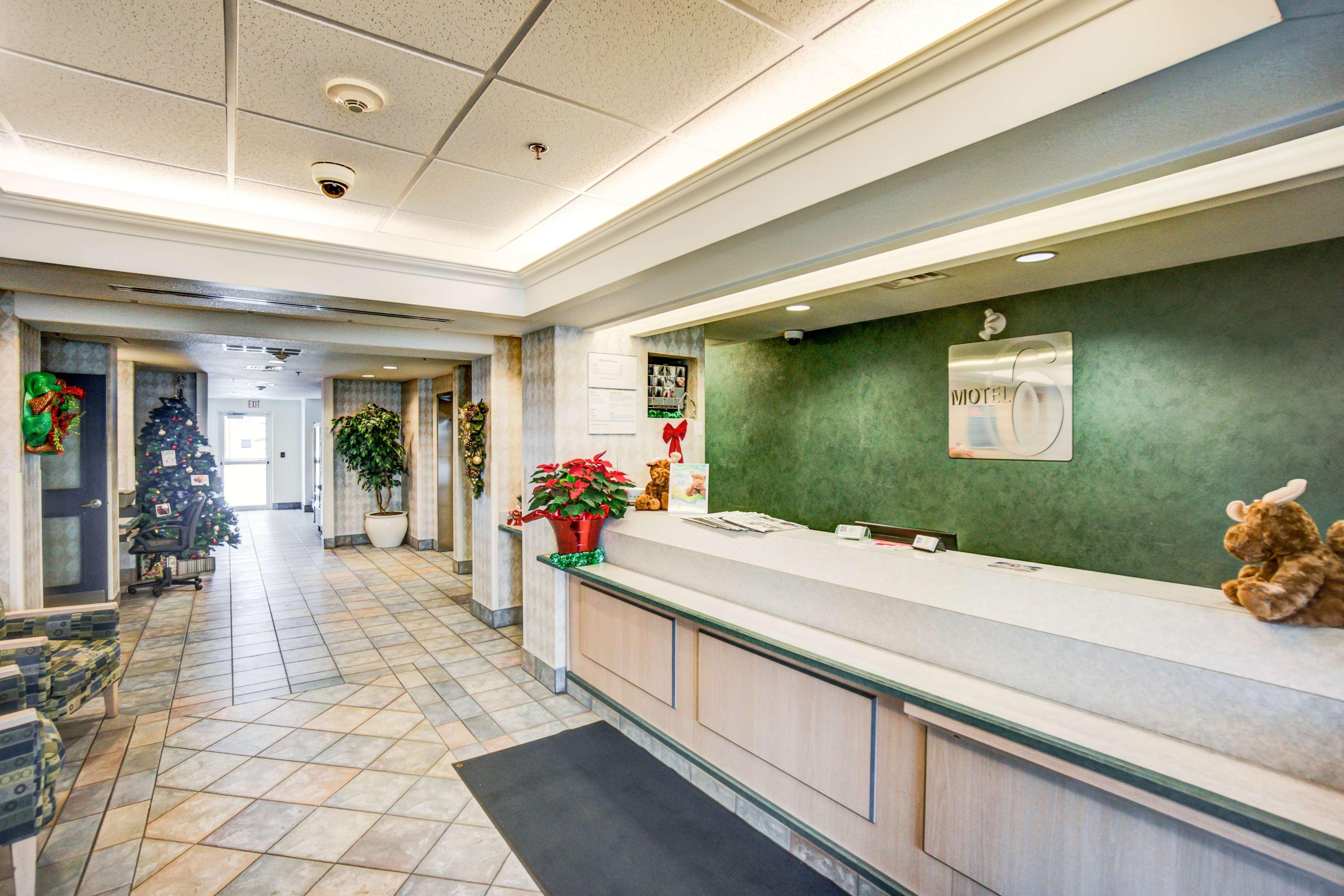 Motel 6-Red Deer, AB Buitenkant foto